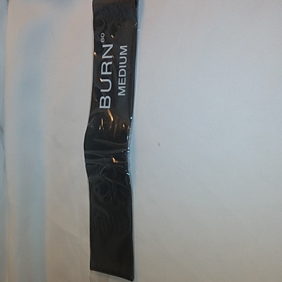 3 resistance bands from Burn 60 from Fab Fit Fun. Light, Medium and Heavy bands - Picture 4 of 6